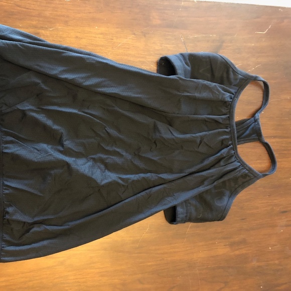 lululemon athletica Tops - Lululemon Black Tank with Built in Bra Size 6 lululemon athletica Tops - Lululemon Black Tank with Built in Bra Size 6